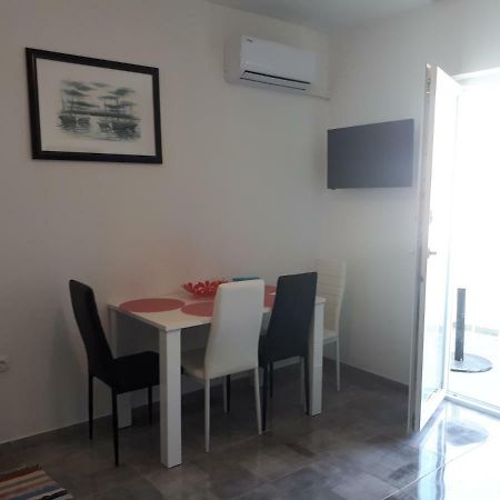 Apartmani Korina Стариград-Пакленица Екстериор снимка