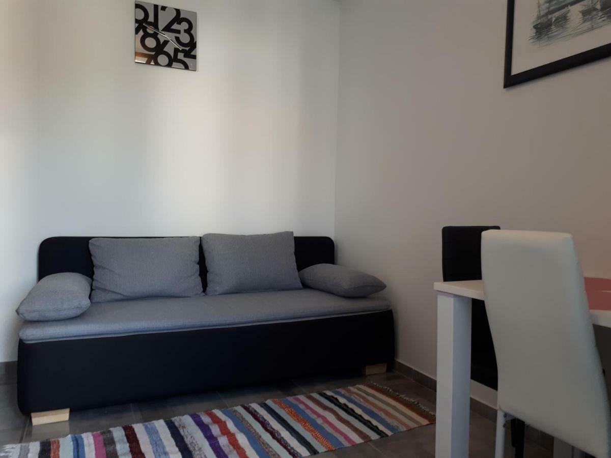 Apartmani Korina Стариград-Пакленица Екстериор снимка