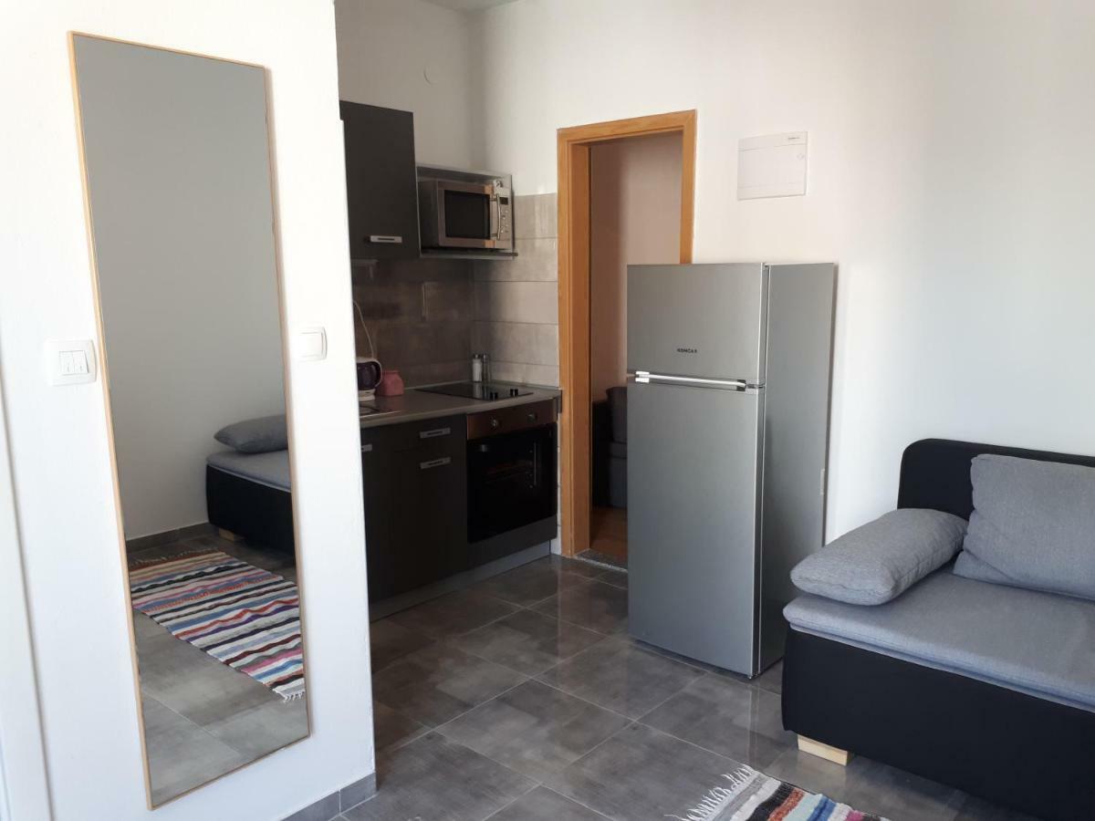 Apartmani Korina Стариград-Пакленица Екстериор снимка