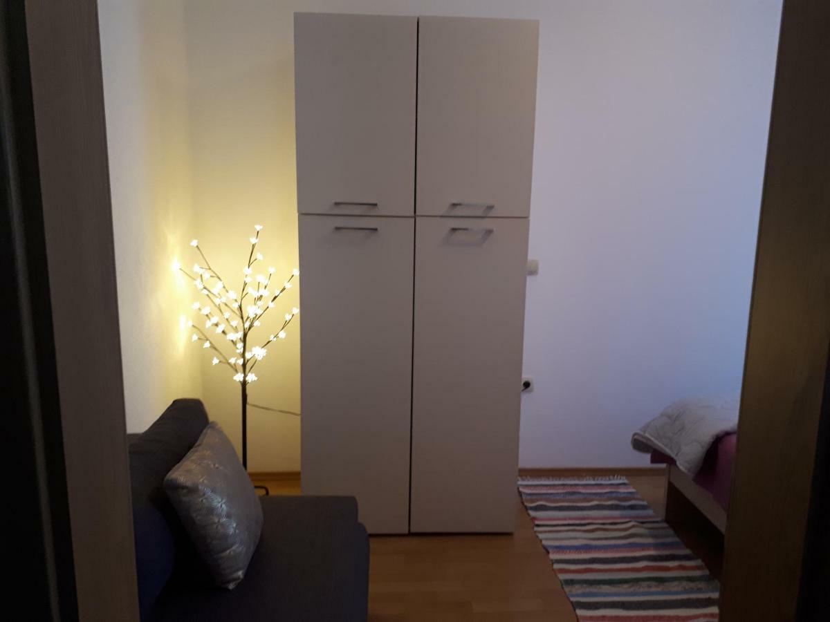 Apartmani Korina Стариград-Пакленица Екстериор снимка