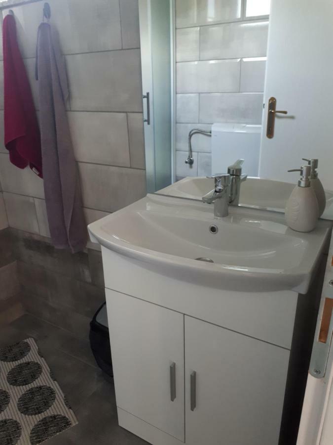 Apartmani Korina Стариград-Пакленица Екстериор снимка