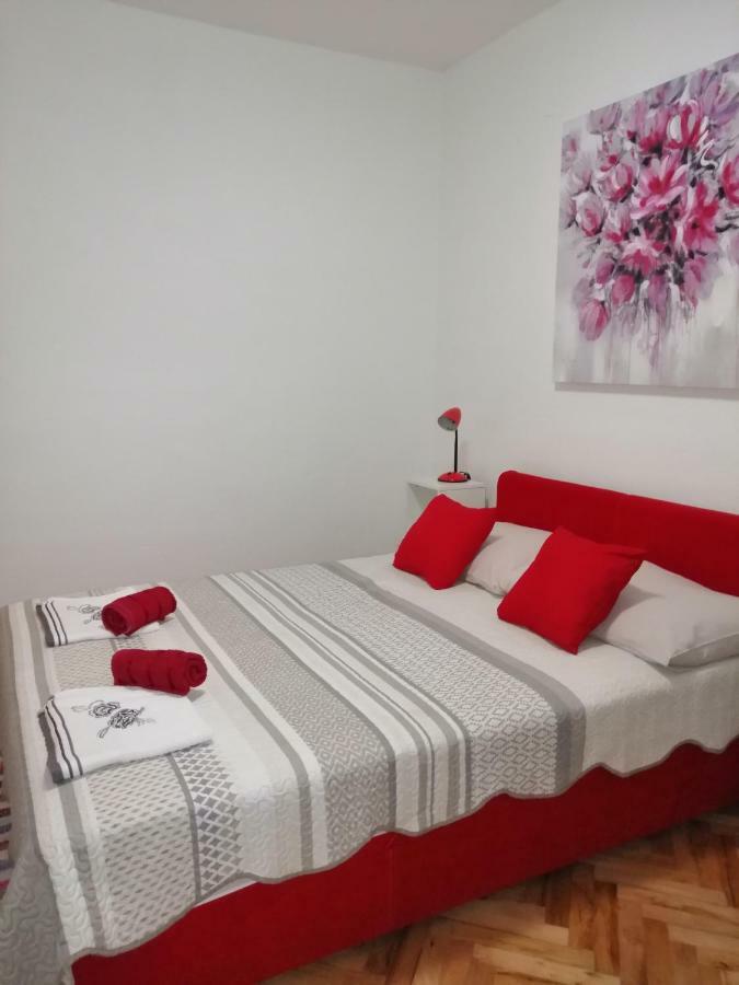 Apartmani Korina Стариград-Пакленица Екстериор снимка