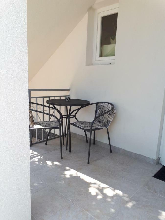 Apartmani Korina Стариград-Пакленица Екстериор снимка